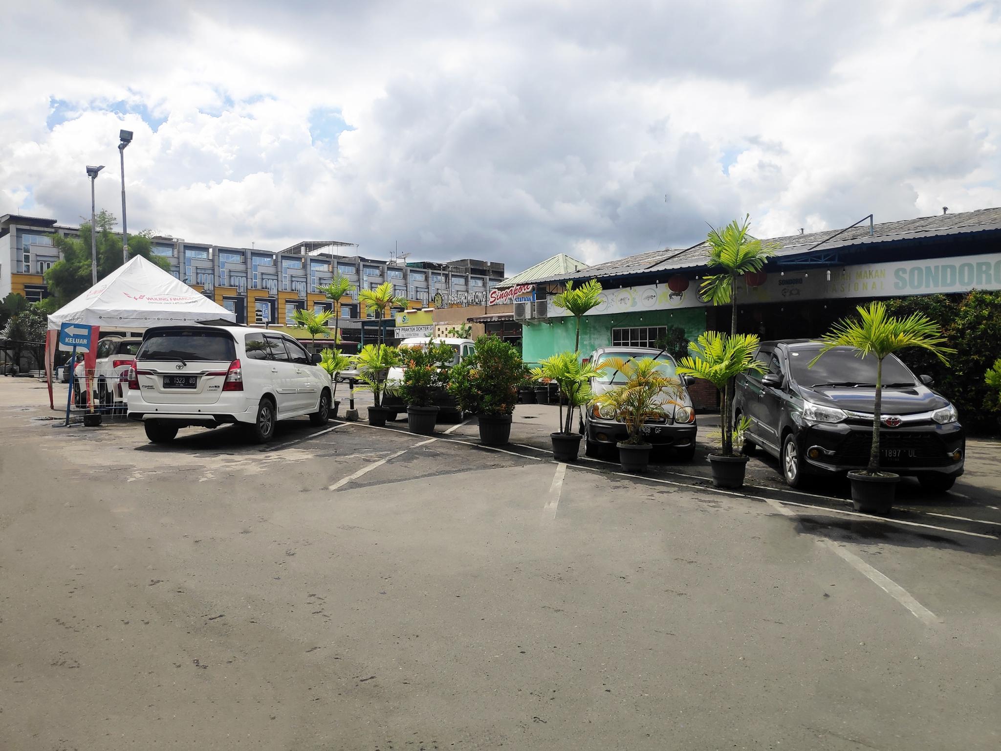 Urbanview Os Residence Medan By Reddoorz Exterior foto
